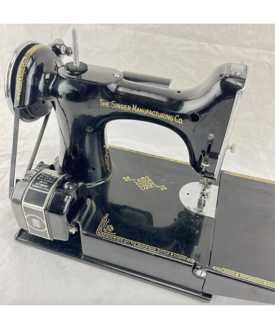 221 Featherweight Sewing Machine – Lightweight, Serviced, with Case & Accessories