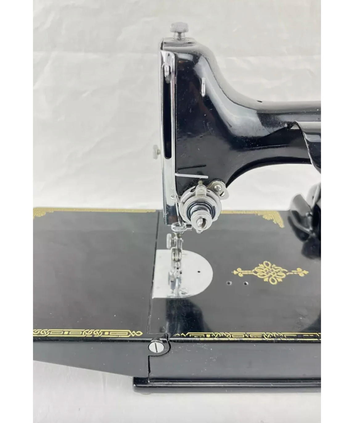 221 Featherweight Sewing Machine – Lightweight, Serviced, with Case & Accessories